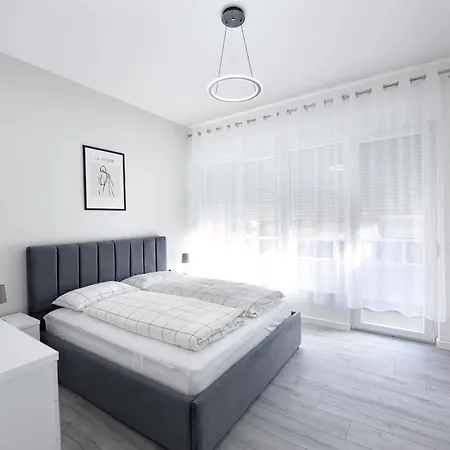 Vila Hope 1 Διαμέρισμα Τίρανα