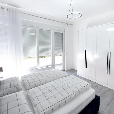 Vila Hope 1 Διαμέρισμα Τίρανα